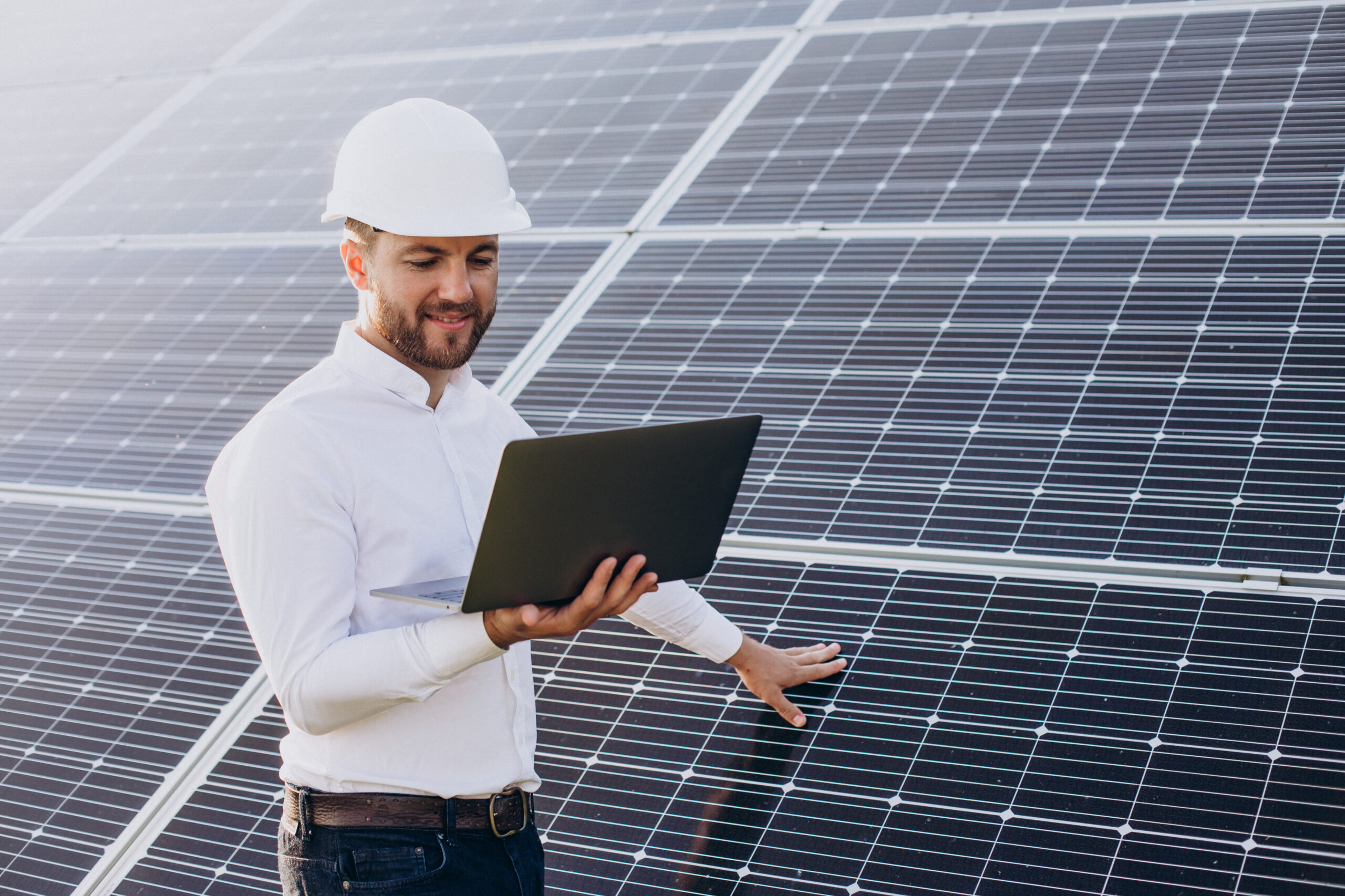 Revisión y ajuste de conexiones eléctricas